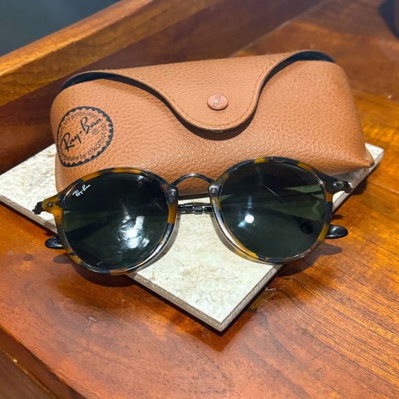 Ray-Ban Round Fleck Men’s Sunglasses | Tortoise Shell Finish - Picture 1 of 8